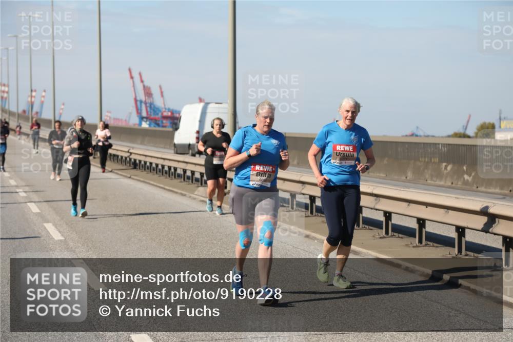 03.10.2025 - Köhlbrandbrückenlauf Yannick Fuchs http://msf.ph/oto/9190228 03.10.2025 12:10:06 Position 3 60 meine-sportfotos.de