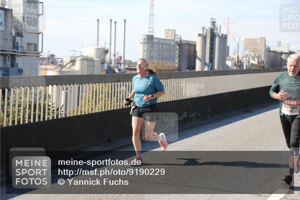03.10.2025 - Köhlbrandbrückenlauf Yannick Fuchs http://msf.ph/oto/9190229 03.10.2025 11:50:10 Position 3 4134 meine-sportfotos.de