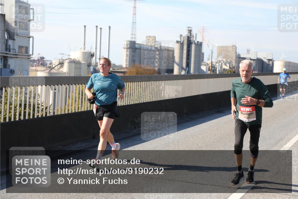 03.10.2025 - Köhlbrandbrückenlauf Yannick Fuchs http://msf.ph/oto/9190232 03.10.2025 11:50:11 Position 3 4134 meine-sportfotos.de