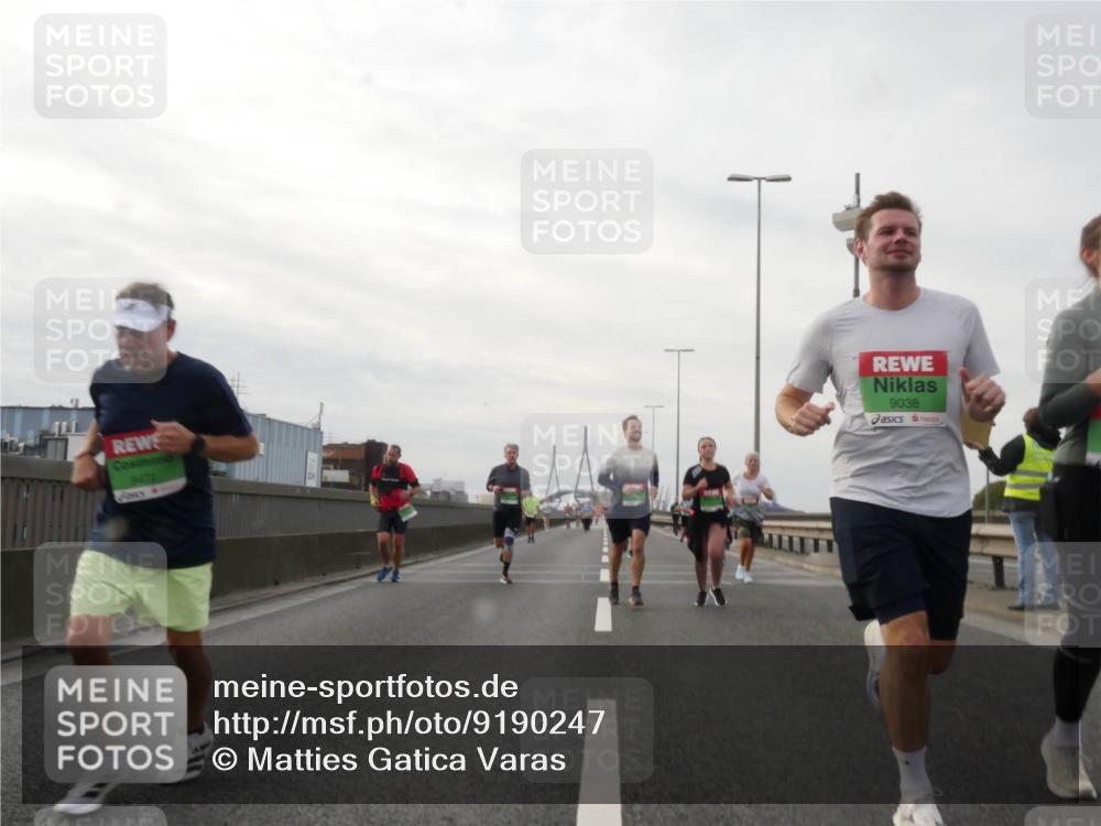 03.10.2025 - Köhlbrandbrückenlauf Matties Gatica Varas http://msf.ph/oto/9190247 03.10.2025 16:01:29 Position 3 9470, 9038 meine-sportfotos.de