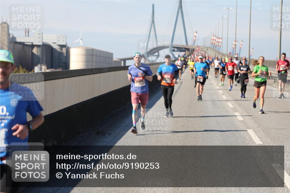 03.10.2025 - Köhlbrandbrückenlauf Yannick Fuchs http://msf.ph/oto/9190253 03.10.2025 11:50:17 Position 3 0 meine-sportfotos.de