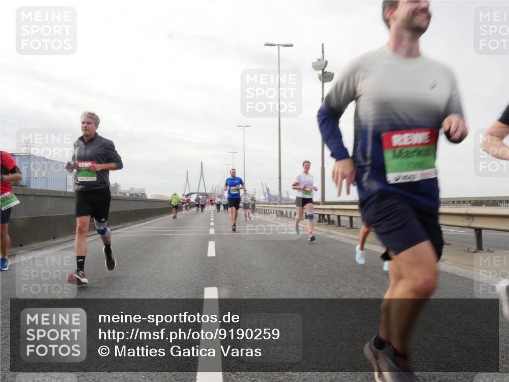03.10.2025 - Köhlbrandbrückenlauf Matties Gatica Varas http://msf.ph/oto/9190259 03.10.2025 16:01:31 Position 3 8277 meine-sportfotos.de