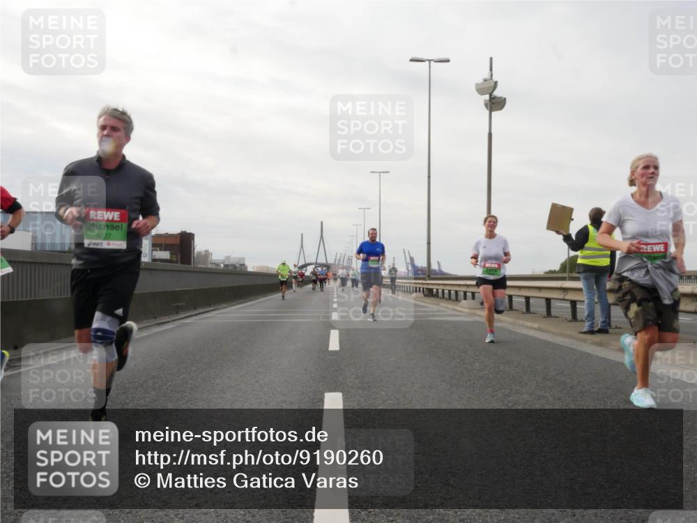 03.10.2025 - Köhlbrandbrückenlauf Matties Gatica Varas http://msf.ph/oto/9190260 03.10.2025 16:01:32 Position 3 8277 meine-sportfotos.de