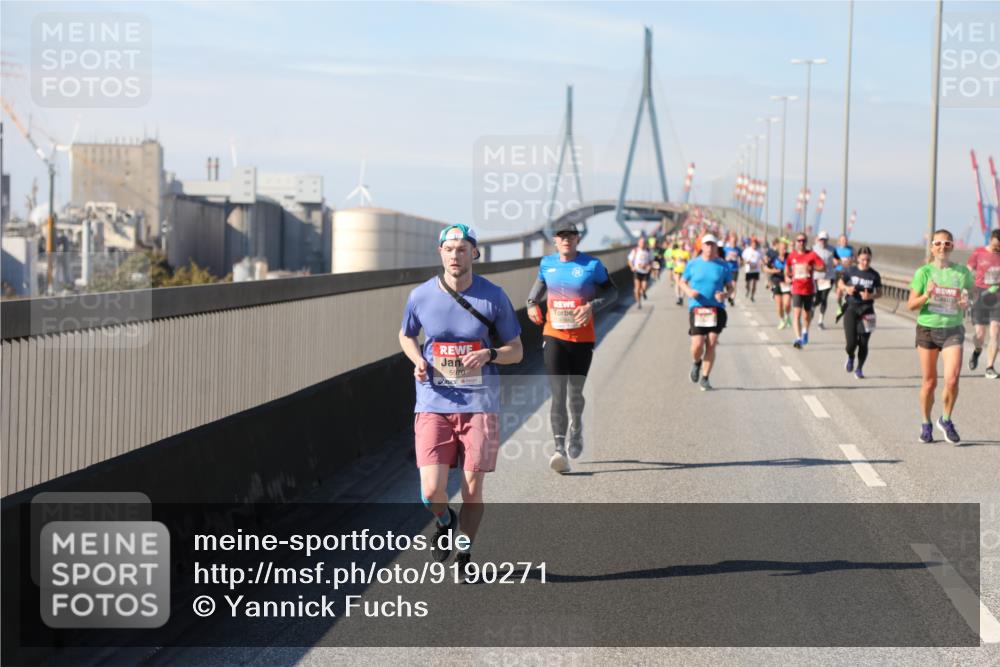 03.10.2025 - Köhlbrandbrückenlauf Yannick Fuchs http://msf.ph/oto/9190271 03.10.2025 11:50:19 Position 3 5970 meine-sportfotos.de