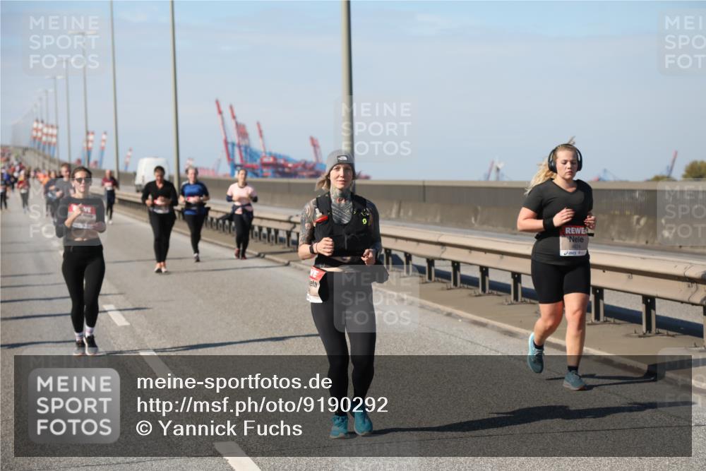 03.10.2025 - Köhlbrandbrückenlauf Yannick Fuchs http://msf.ph/oto/9190292 03.10.2025 12:10:11 Position 3 4674 meine-sportfotos.de