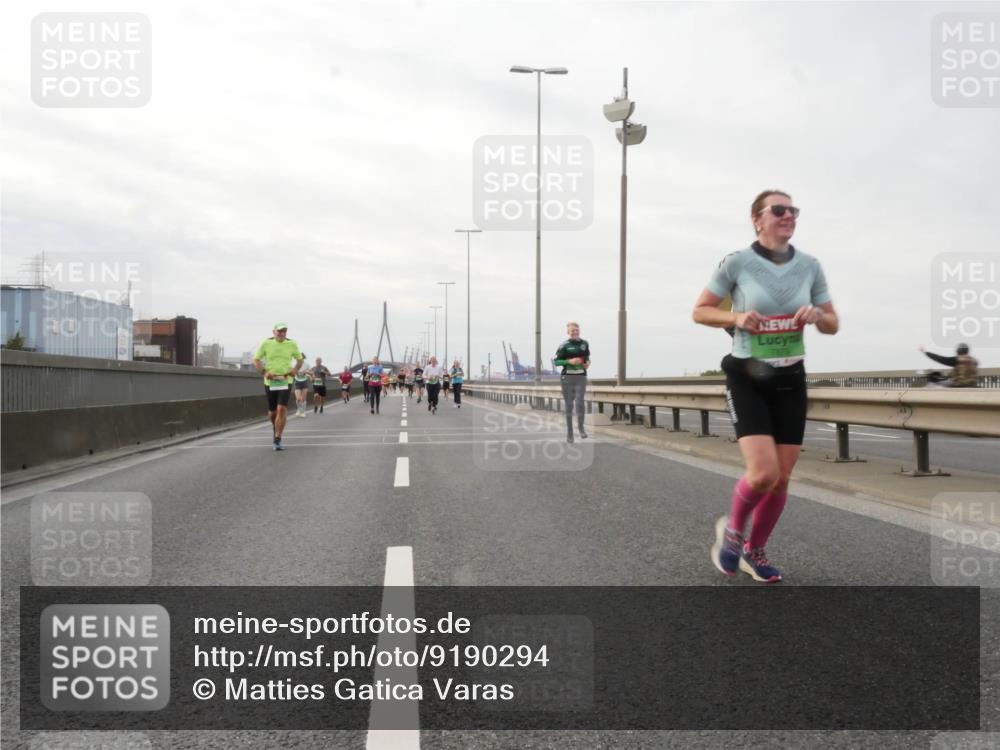 03.10.2025 - Köhlbrandbrückenlauf Matties Gatica Varas http://msf.ph/oto/9190294 03.10.2025 16:01:38 Position 3  meine-sportfotos.de