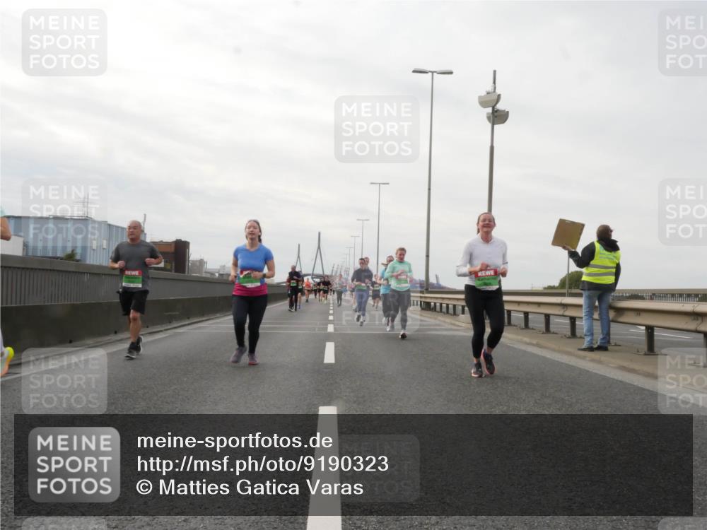 03.10.2025 - Köhlbrandbrückenlauf Matties Gatica Varas http://msf.ph/oto/9190323 03.10.2025 16:01:45 Position 3  meine-sportfotos.de