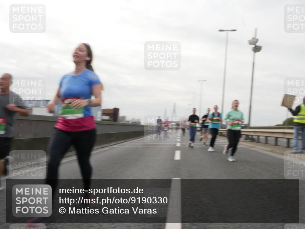 03.10.2025 - Köhlbrandbrückenlauf Matties Gatica Varas http://msf.ph/oto/9190330 03.10.2025 16:01:46 Position 3  meine-sportfotos.de