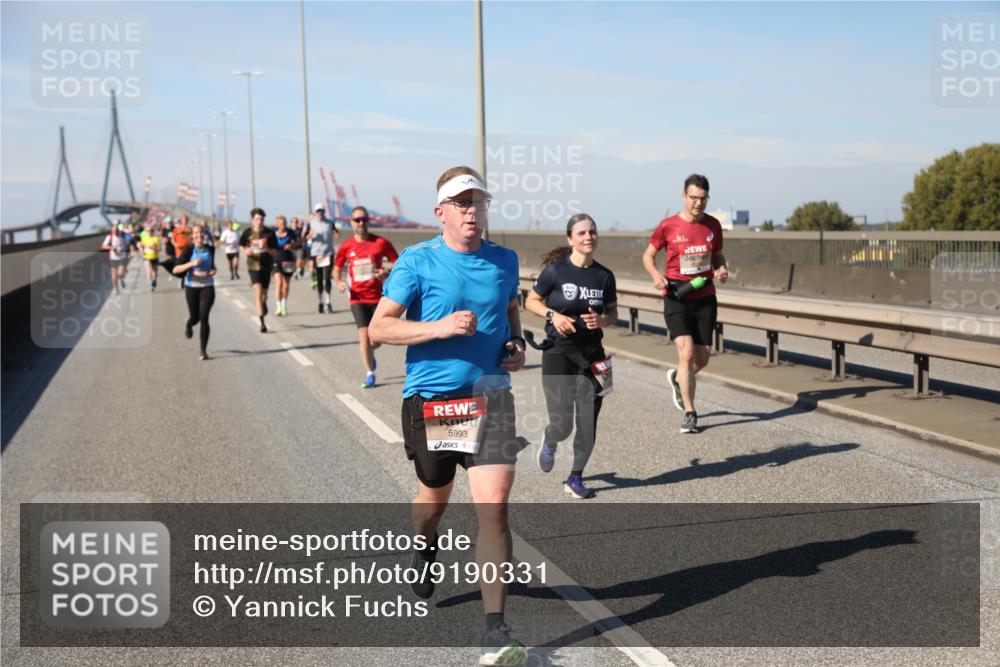 03.10.2025 - Köhlbrandbrückenlauf Yannick Fuchs http://msf.ph/oto/9190331 03.10.2025 11:50:26 Position 3 5993 meine-sportfotos.de