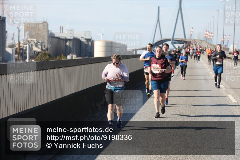 03.10.2025 - Köhlbrandbrückenlauf Yannick Fuchs http://msf.ph/oto/9190336 03.10.2025 12:10:13 Position 3 5557, 54374 meine-sportfotos.de