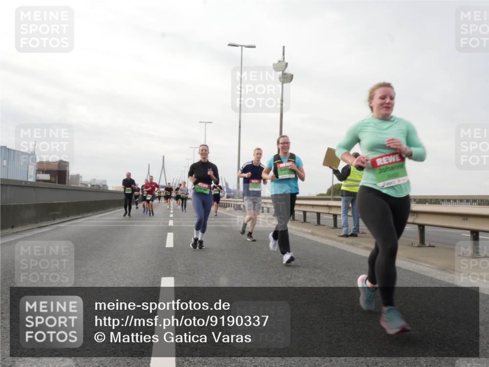 03.10.2025 - Köhlbrandbrückenlauf Matties Gatica Varas http://msf.ph/oto/9190337 03.10.2025 16:01:48 Position 3 8450 meine-sportfotos.de