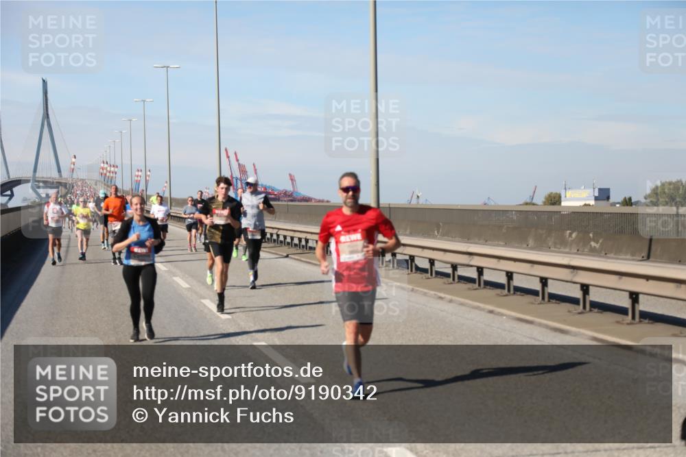 03.10.2025 - Köhlbrandbrückenlauf Yannick Fuchs http://msf.ph/oto/9190342 03.10.2025 11:50:27 Position 3  meine-sportfotos.de