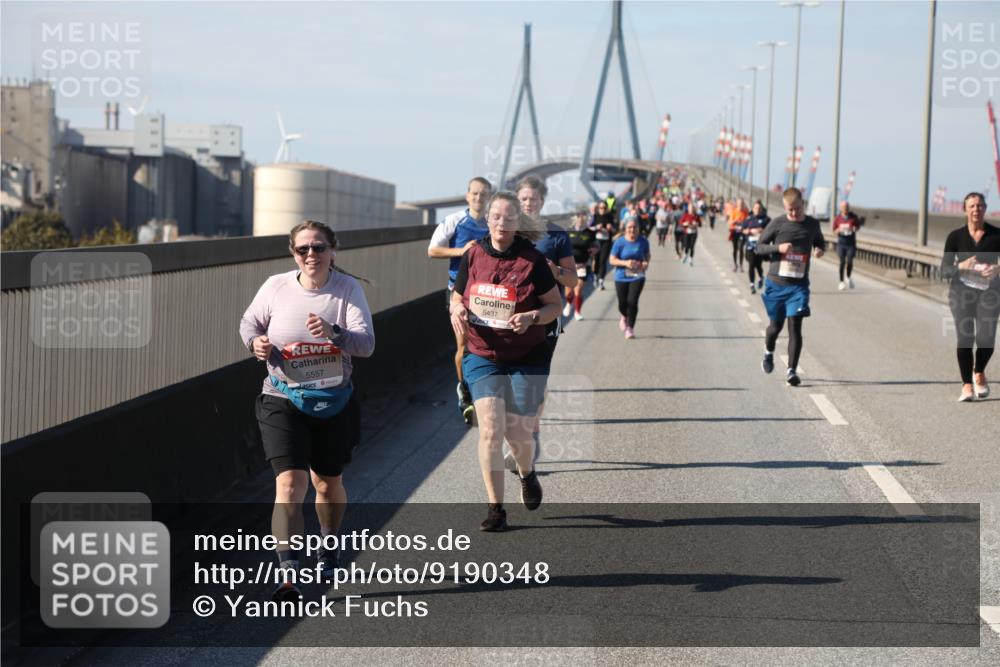 03.10.2025 - Köhlbrandbrückenlauf Yannick Fuchs http://msf.ph/oto/9190348 03.10.2025 12:10:14 Position 3 5557, 5437 meine-sportfotos.de