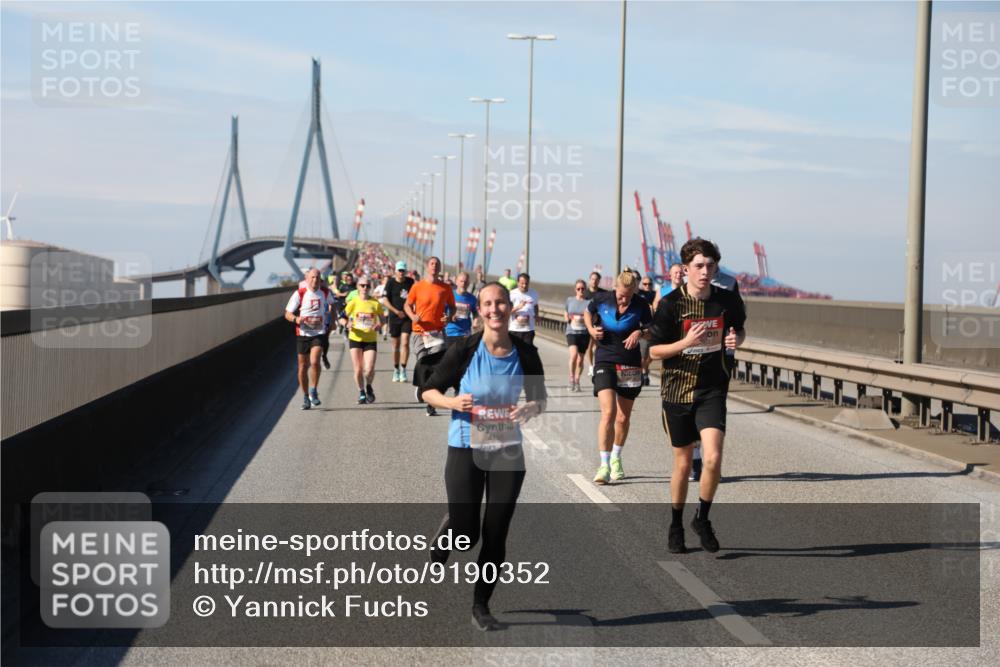 03.10.2025 - Köhlbrandbrückenlauf Yannick Fuchs http://msf.ph/oto/9190352 03.10.2025 11:50:28 Position 3 4195 meine-sportfotos.de