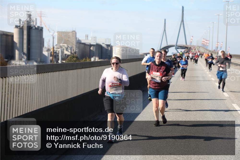 03.10.2025 - Köhlbrandbrückenlauf Yannick Fuchs http://msf.ph/oto/9190364 03.10.2025 12:10:15 Position 3 5557 meine-sportfotos.de