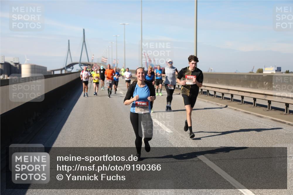 03.10.2025 - Köhlbrandbrückenlauf Yannick Fuchs http://msf.ph/oto/9190366 03.10.2025 11:50:29 Position 3 4195 meine-sportfotos.de