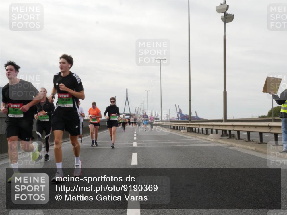 03.10.2025 - Köhlbrandbrückenlauf Matties Gatica Varas http://msf.ph/oto/9190369 03.10.2025 16:01:57 Position 3 3266 meine-sportfotos.de