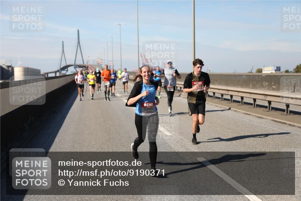 03.10.2025 - Köhlbrandbrückenlauf Yannick Fuchs http://msf.ph/oto/9190371 03.10.2025 11:50:29 Position 3 4195 meine-sportfotos.de