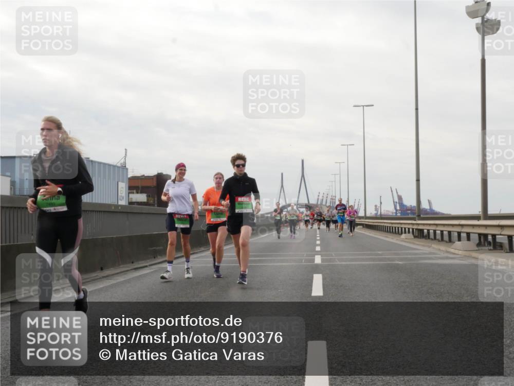03.10.2025 - Köhlbrandbrückenlauf Matties Gatica Varas http://msf.ph/oto/9190376 03.10.2025 16:01:58 Position 3 7493 meine-sportfotos.de