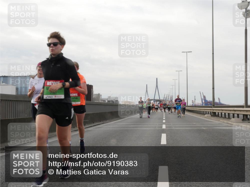 03.10.2025 - Köhlbrandbrückenlauf Matties Gatica Varas http://msf.ph/oto/9190383 03.10.2025 16:02:00 Position 3 8193, 7930 meine-sportfotos.de
