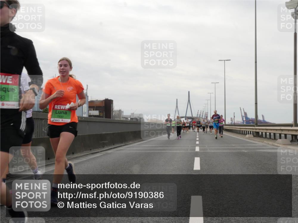 03.10.2025 - Köhlbrandbrückenlauf Matties Gatica Varas http://msf.ph/oto/9190386 03.10.2025 16:02:00 Position 3 93, 7930 meine-sportfotos.de