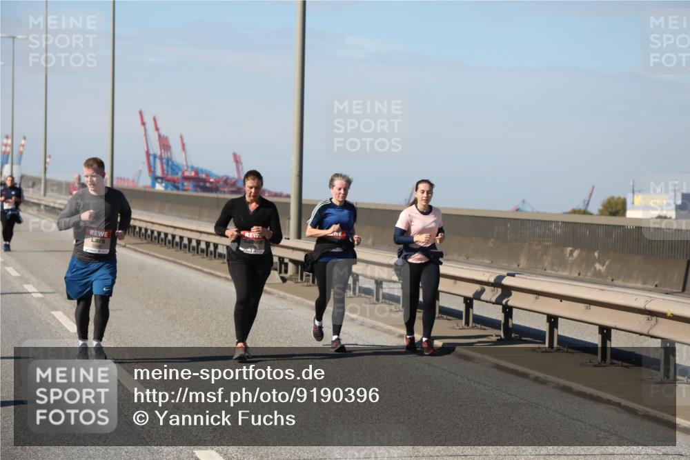 03.10.2025 - Köhlbrandbrückenlauf Yannick Fuchs http://msf.ph/oto/9190396 03.10.2025 12:10:17 Position 3 5549 meine-sportfotos.de