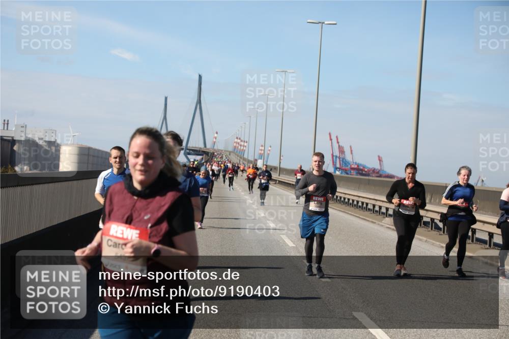03.10.2025 - Köhlbrandbrückenlauf Yannick Fuchs http://msf.ph/oto/9190403 03.10.2025 12:10:18 Position 3 1, 543 meine-sportfotos.de