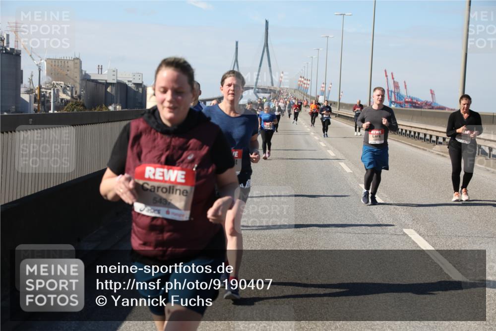 03.10.2025 - Köhlbrandbrückenlauf Yannick Fuchs http://msf.ph/oto/9190407 03.10.2025 12:10:18 Position 3 5437 meine-sportfotos.de
