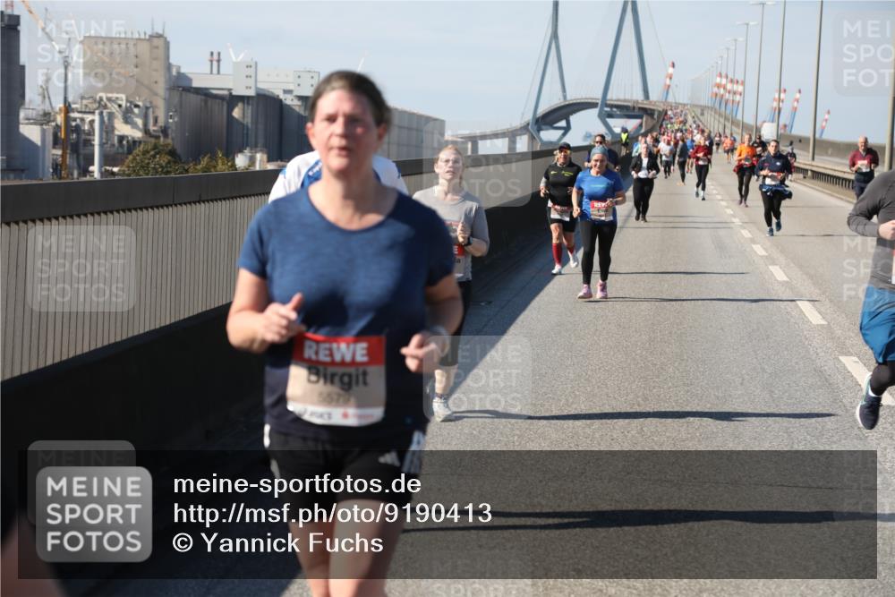 03.10.2025 - Köhlbrandbrückenlauf Yannick Fuchs http://msf.ph/oto/9190413 03.10.2025 12:10:19 Position 3 5579 meine-sportfotos.de