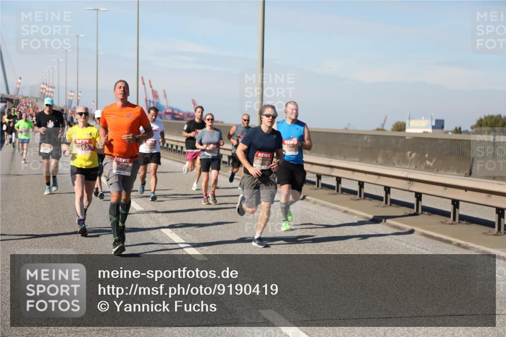 03.10.2025 - Köhlbrandbrückenlauf Yannick Fuchs http://msf.ph/oto/9190419 03.10.2025 11:50:33 Position 3 4212 meine-sportfotos.de