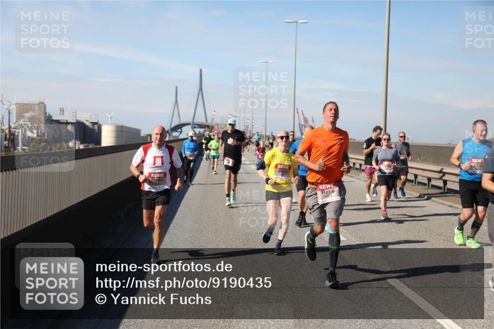 03.10.2025 - Köhlbrandbrückenlauf Yannick Fuchs http://msf.ph/oto/9190435 03.10.2025 11:50:35 Position 3 4403 meine-sportfotos.de