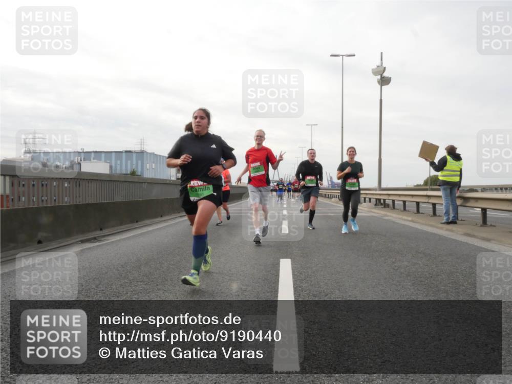 03.10.2025 - Köhlbrandbrückenlauf Matties Gatica Varas http://msf.ph/oto/9190440 03.10.2025 16:02:20 Position 3 7785 meine-sportfotos.de
