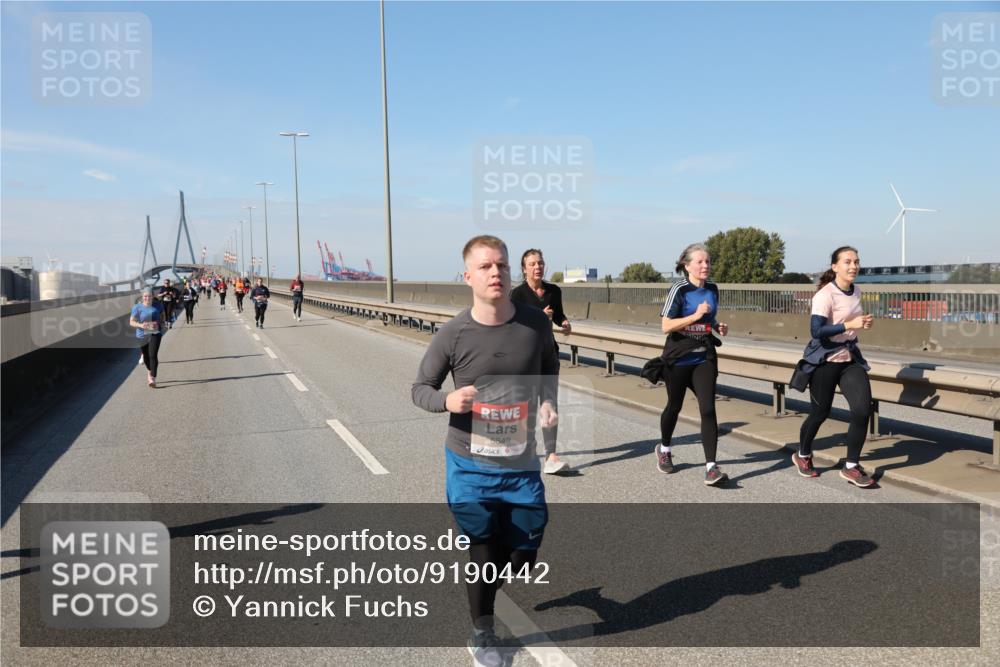 03.10.2025 - Köhlbrandbrückenlauf Yannick Fuchs http://msf.ph/oto/9190442 03.10.2025 12:10:21 Position 3 5549 meine-sportfotos.de