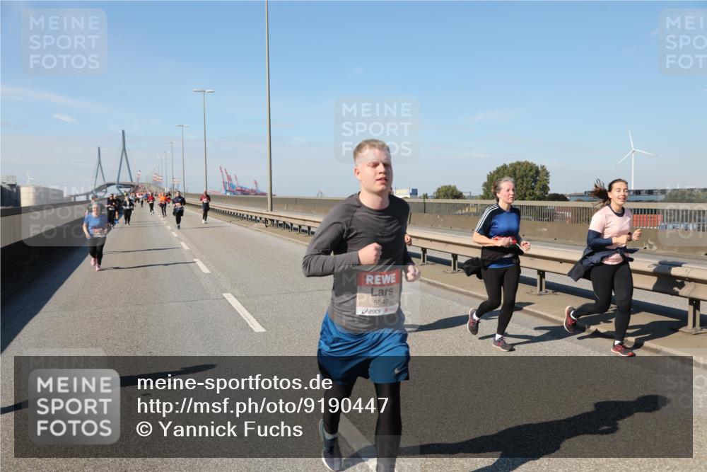 03.10.2025 - Köhlbrandbrückenlauf Yannick Fuchs http://msf.ph/oto/9190447 03.10.2025 12:10:21 Position 3 5549 meine-sportfotos.de