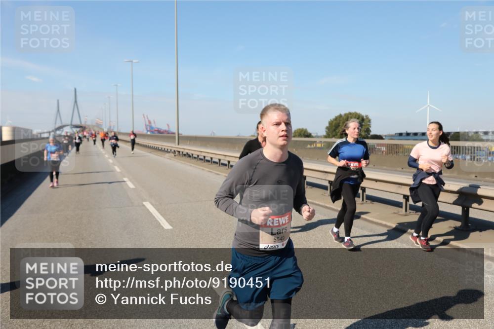 03.10.2025 - Köhlbrandbrückenlauf Yannick Fuchs http://msf.ph/oto/9190451 03.10.2025 12:10:22 Position 3 5549 meine-sportfotos.de