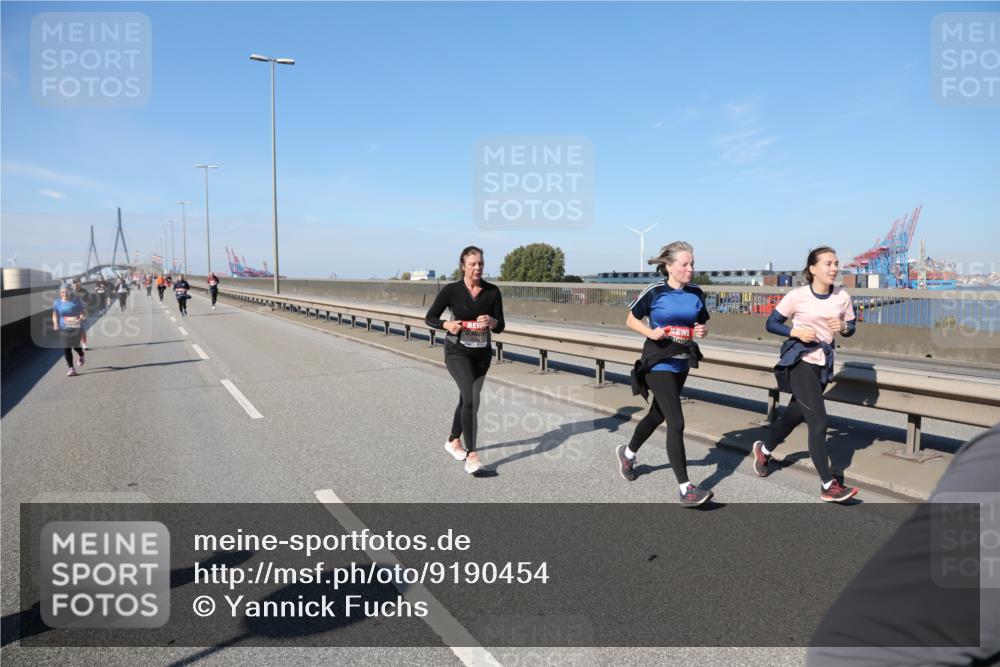 03.10.2025 - Köhlbrandbrückenlauf Yannick Fuchs http://msf.ph/oto/9190454 03.10.2025 12:10:22 Position 3  meine-sportfotos.de