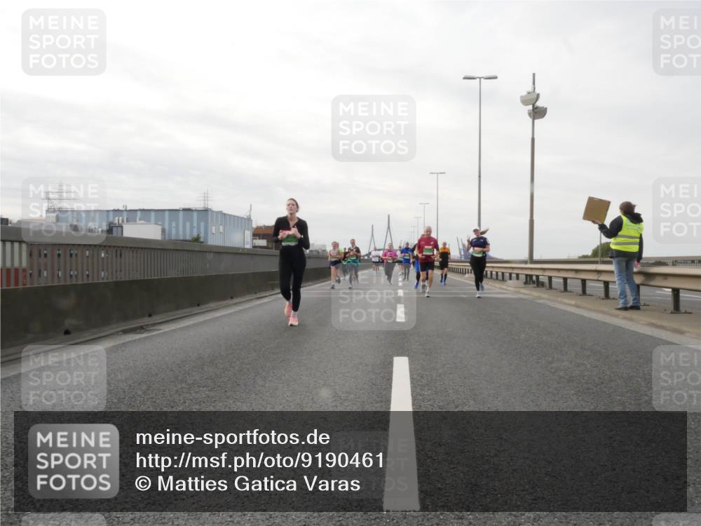 03.10.2025 - Köhlbrandbrückenlauf Matties Gatica Varas http://msf.ph/oto/9190461 03.10.2025 16:02:24 Position 3  meine-sportfotos.de