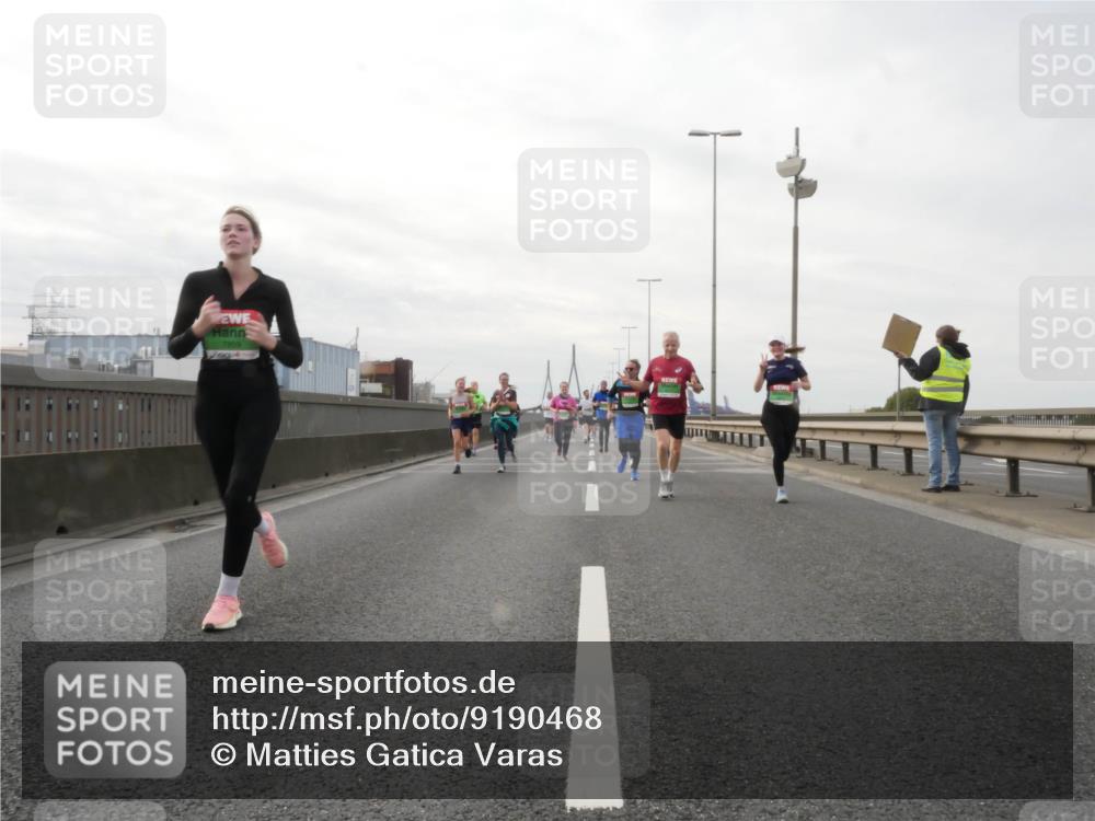 03.10.2025 - Köhlbrandbrückenlauf Matties Gatica Varas http://msf.ph/oto/9190468 03.10.2025 16:02:26 Position 3 7959 meine-sportfotos.de