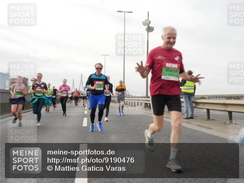03.10.2025 - Köhlbrandbrückenlauf Matties Gatica Varas http://msf.ph/oto/9190476 03.10.2025 16:02:28 Position 3  meine-sportfotos.de