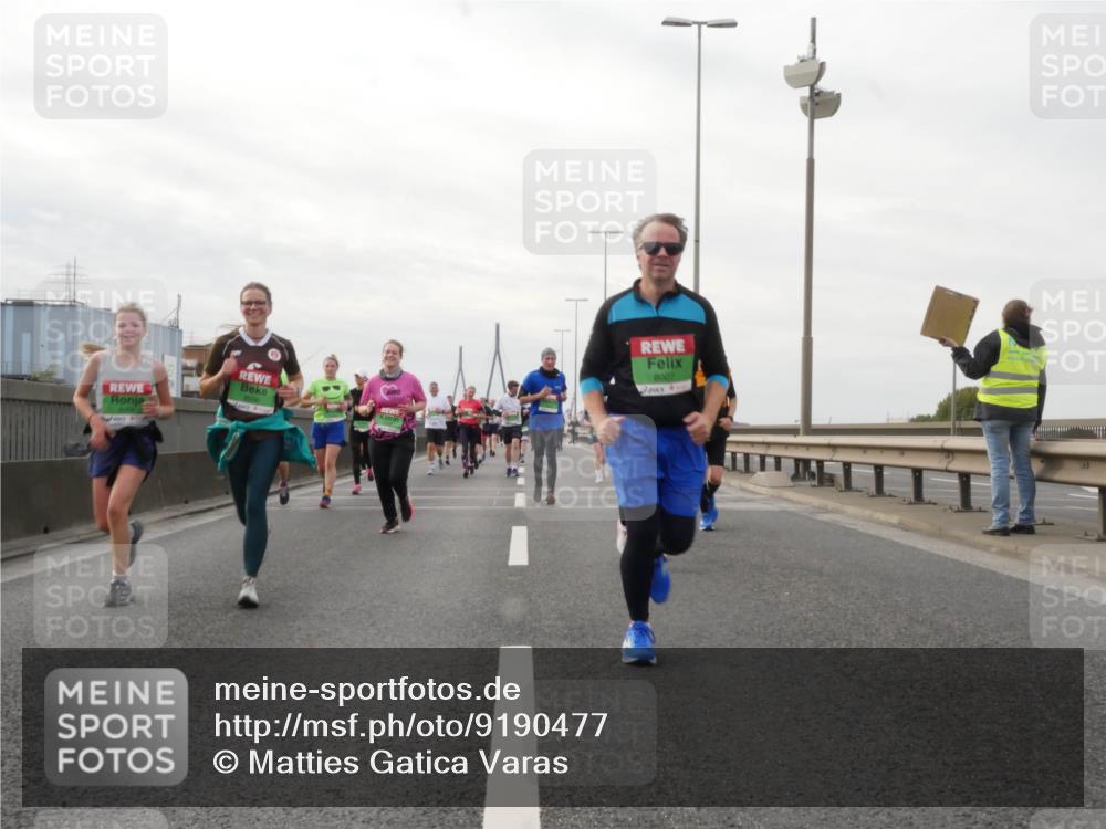 03.10.2025 - Köhlbrandbrückenlauf Matties Gatica Varas http://msf.ph/oto/9190477 03.10.2025 16:02:28 Position 3 8007 meine-sportfotos.de