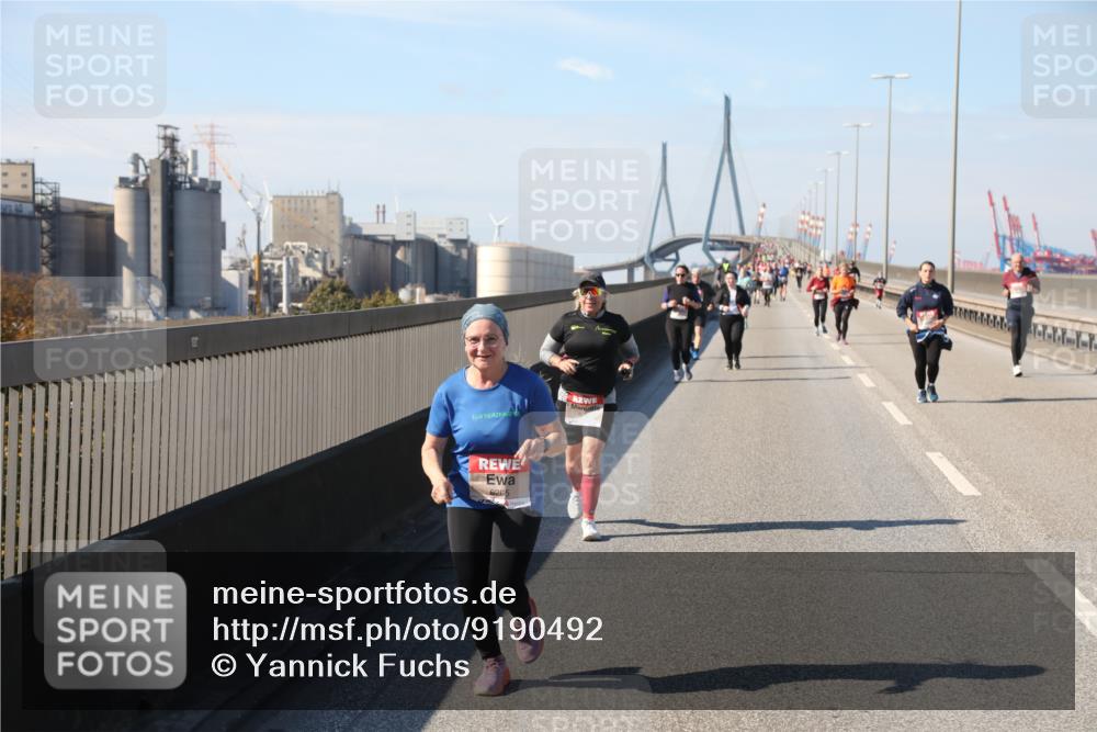 03.10.2025 - Köhlbrandbrückenlauf Yannick Fuchs http://msf.ph/oto/9190492 03.10.2025 12:10:25 Position 3 6265 meine-sportfotos.de