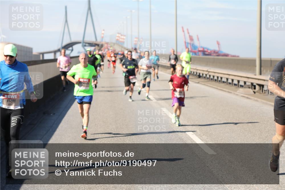 03.10.2025 - Köhlbrandbrückenlauf Yannick Fuchs http://msf.ph/oto/9190497 03.10.2025 11:50:40 Position 3 6667 meine-sportfotos.de