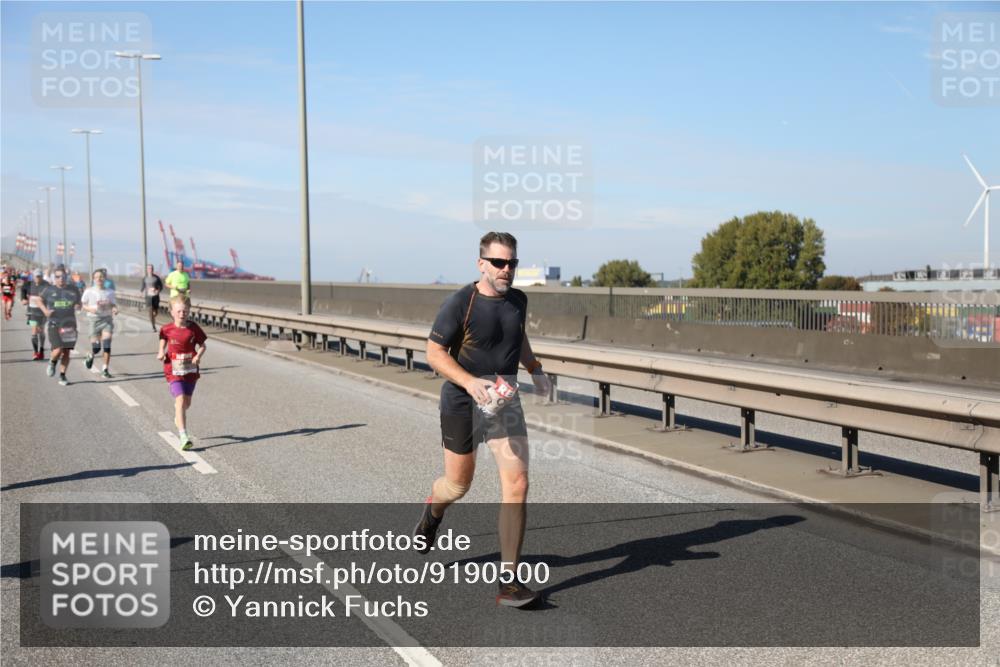 03.10.2025 - Köhlbrandbrückenlauf Yannick Fuchs http://msf.ph/oto/9190500 03.10.2025 11:50:40 Position 3  meine-sportfotos.de