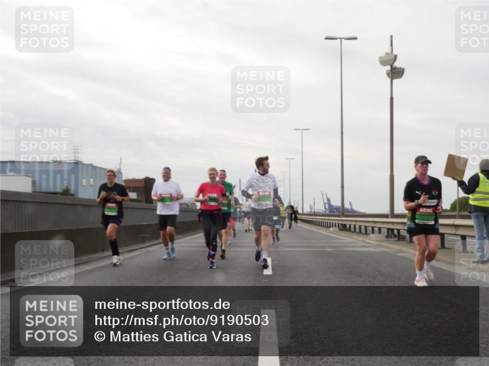 03.10.2025 - Köhlbrandbrückenlauf Matties Gatica Varas http://msf.ph/oto/9190503 03.10.2025 16:02:33 Position 3  meine-sportfotos.de