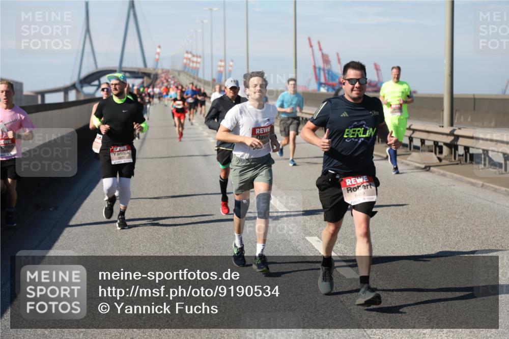 03.10.2025 - Köhlbrandbrückenlauf Yannick Fuchs http://msf.ph/oto/9190534 03.10.2025 11:50:44 Position 3 5872, 6459 meine-sportfotos.de