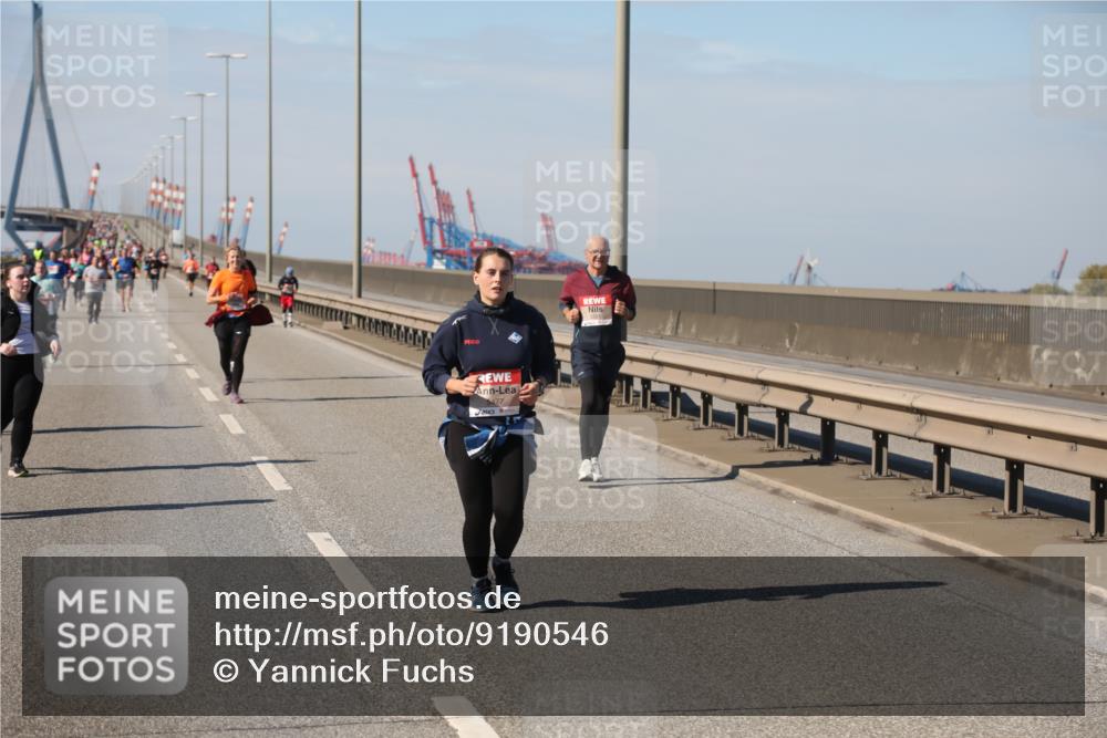 03.10.2025 - Köhlbrandbrückenlauf Yannick Fuchs http://msf.ph/oto/9190546 03.10.2025 12:10:28 Position 3 5477 meine-sportfotos.de