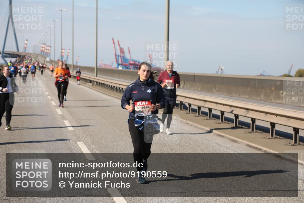 03.10.2025 - Köhlbrandbrückenlauf Yannick Fuchs http://msf.ph/oto/9190559 03.10.2025 12:10:29 Position 3 5477 meine-sportfotos.de