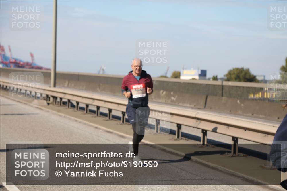 03.10.2025 - Köhlbrandbrückenlauf Yannick Fuchs http://msf.ph/oto/9190590 03.10.2025 12:10:32 Position 3  meine-sportfotos.de