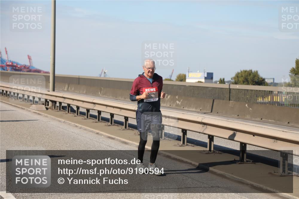 03.10.2025 - Köhlbrandbrückenlauf Yannick Fuchs http://msf.ph/oto/9190594 03.10.2025 12:10:32 Position 3 5281 meine-sportfotos.de