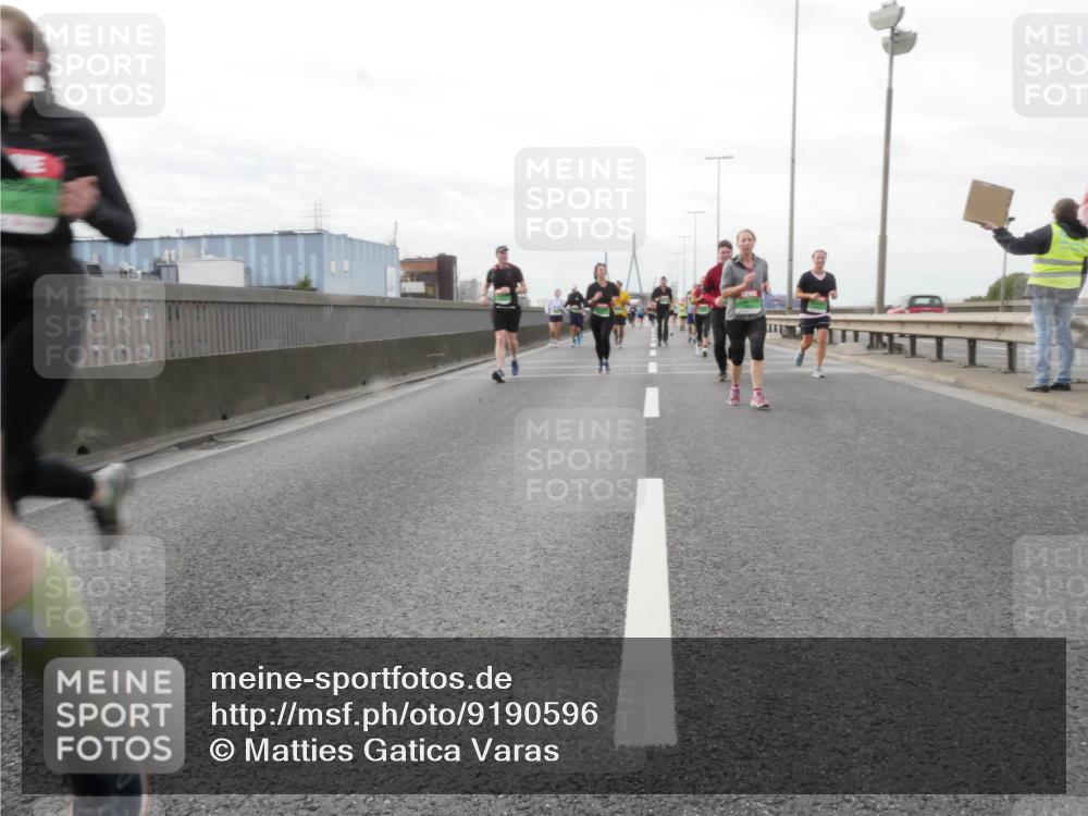 03.10.2025 - Köhlbrandbrückenlauf Matties Gatica Varas http://msf.ph/oto/9190596 03.10.2025 16:02:56 Position 3  meine-sportfotos.de